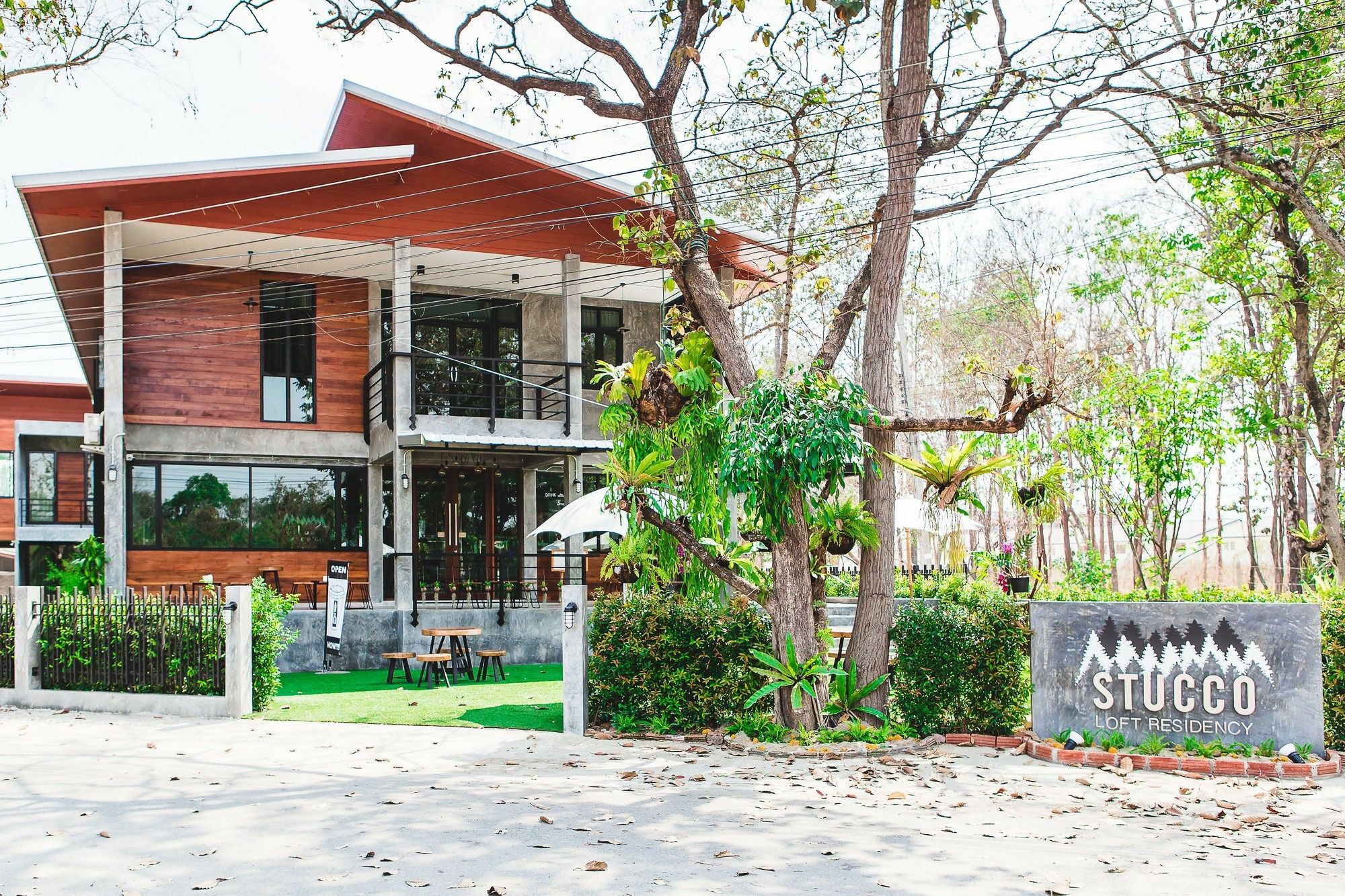 Stucco Loft Residency Hotel Chiang Mai Exterior photo