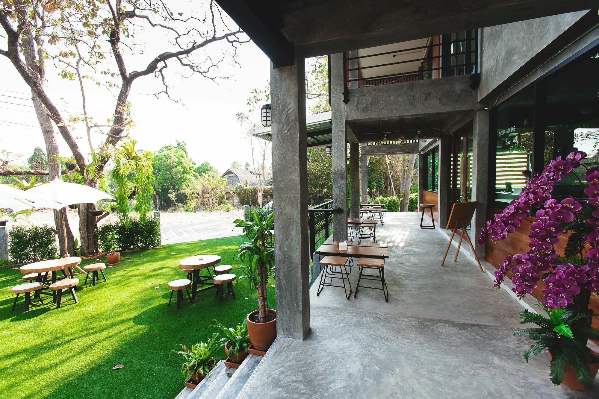 Stucco Loft Residency Hotel Chiang Mai Exterior photo